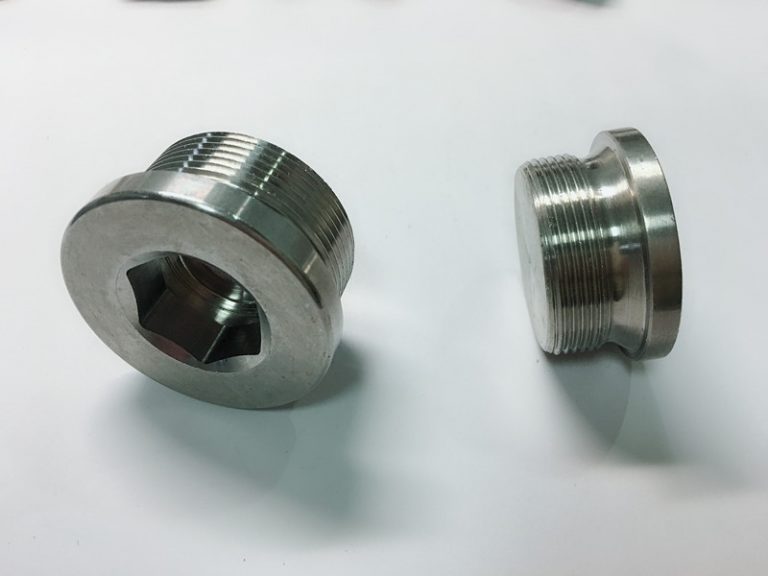 कस्टम बनाया स्टेनलेस स्टील की अंगूठी बोल्ट के साथ एस एस कुंजी की अंगूठी